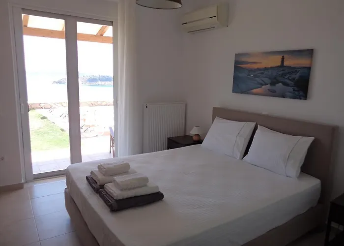 Villa Lefka's *