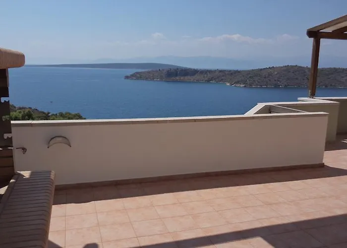 Lefka's * Vivári